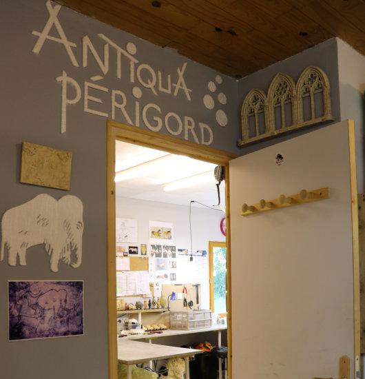 {grotte d'Antiqua} image divider